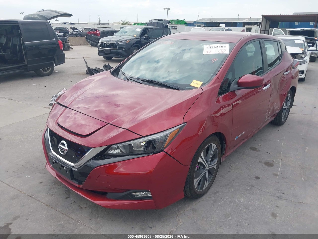 2018 NISSAN LEAF SV · 2/11