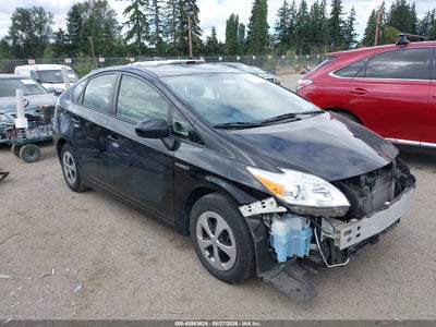 2015 TOYOTA PRIUS THREE