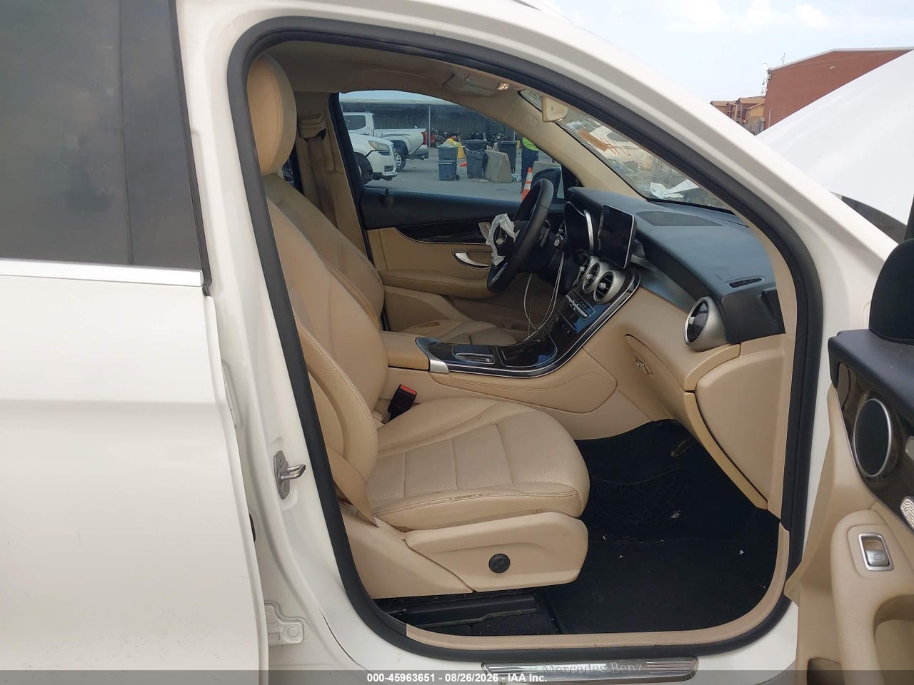 2020 MERCEDES-BENZ GLC 300 · 5/11