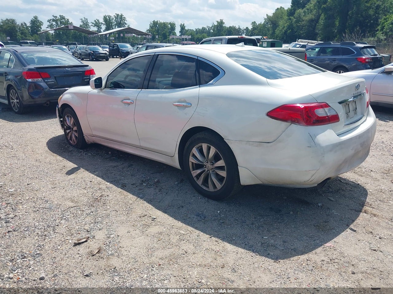 2011 INFINITI M37X   · 3/11