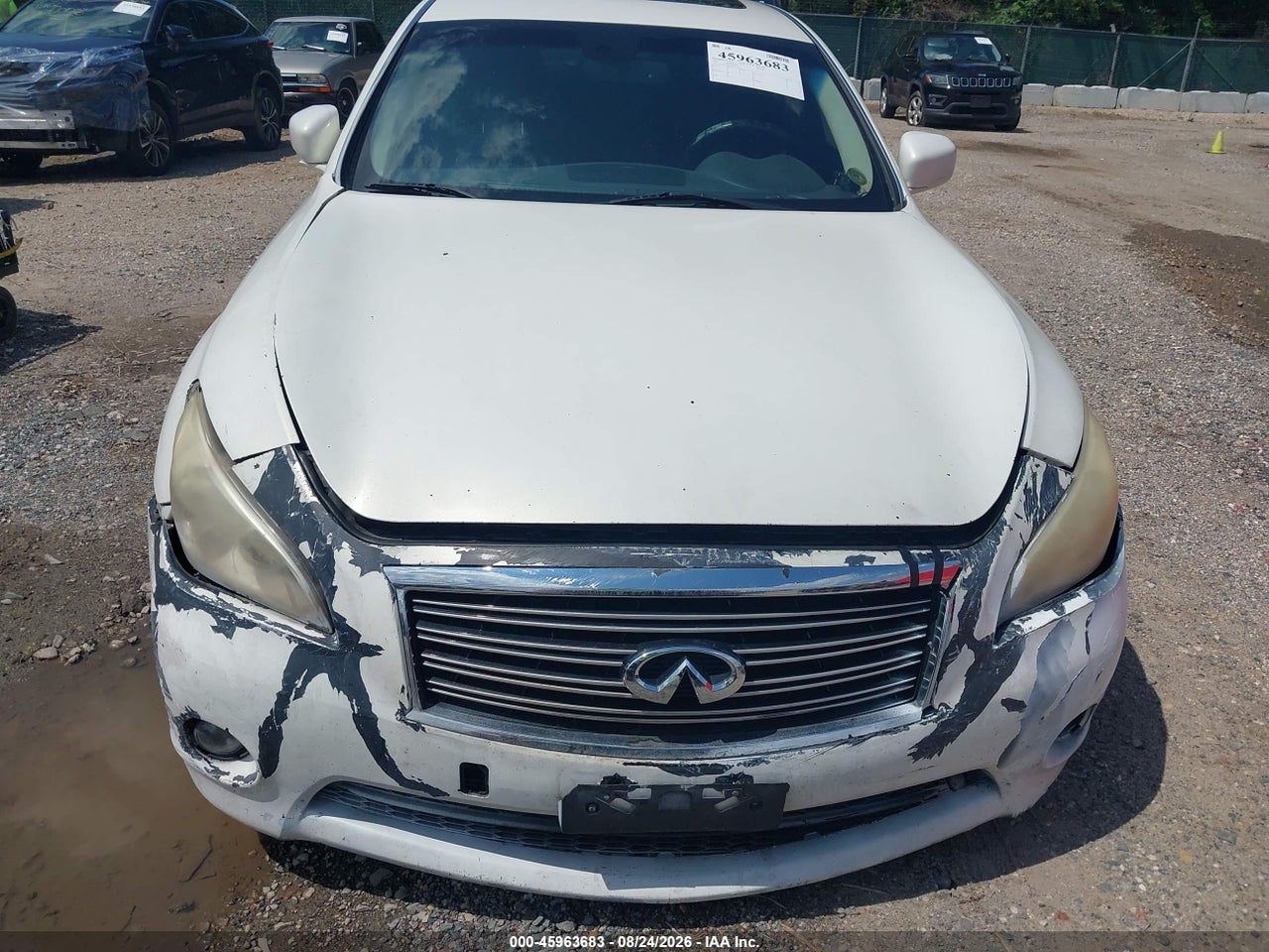 2011 INFINITI M37X   · 6/11