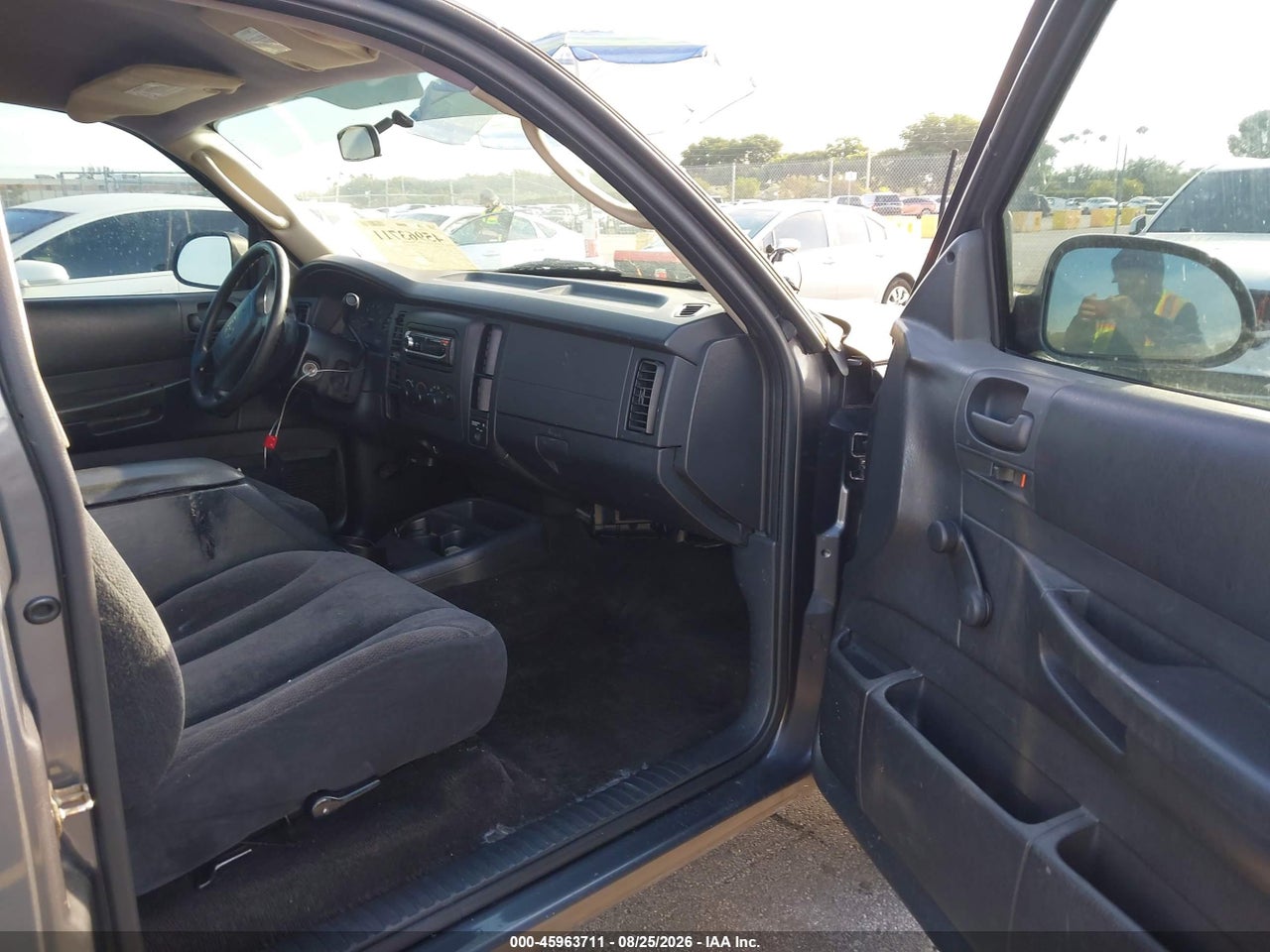 2003 DODGE DAKOTA · 5/11