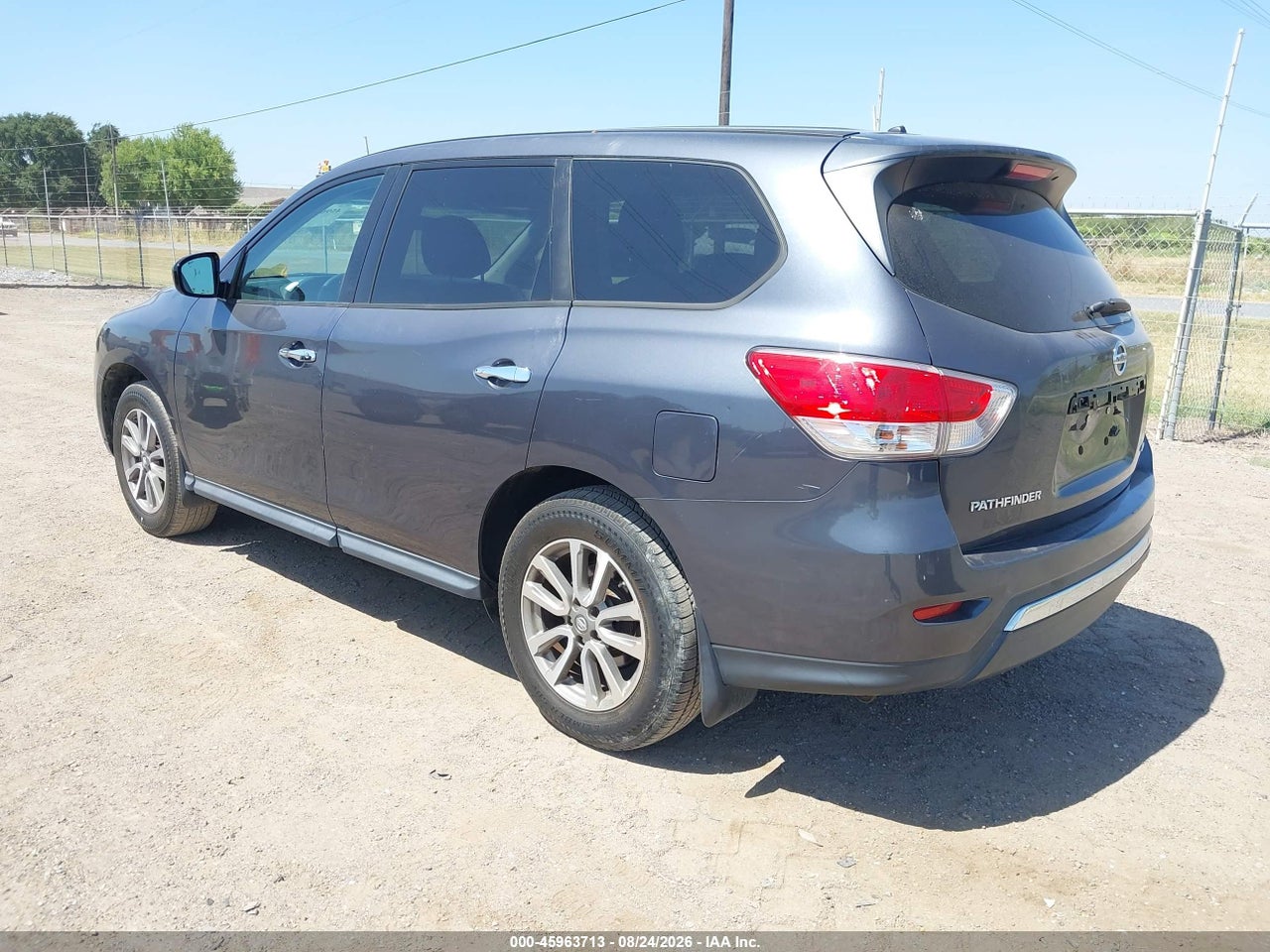 2014 NISSAN PATHFINDER S · 3/11
