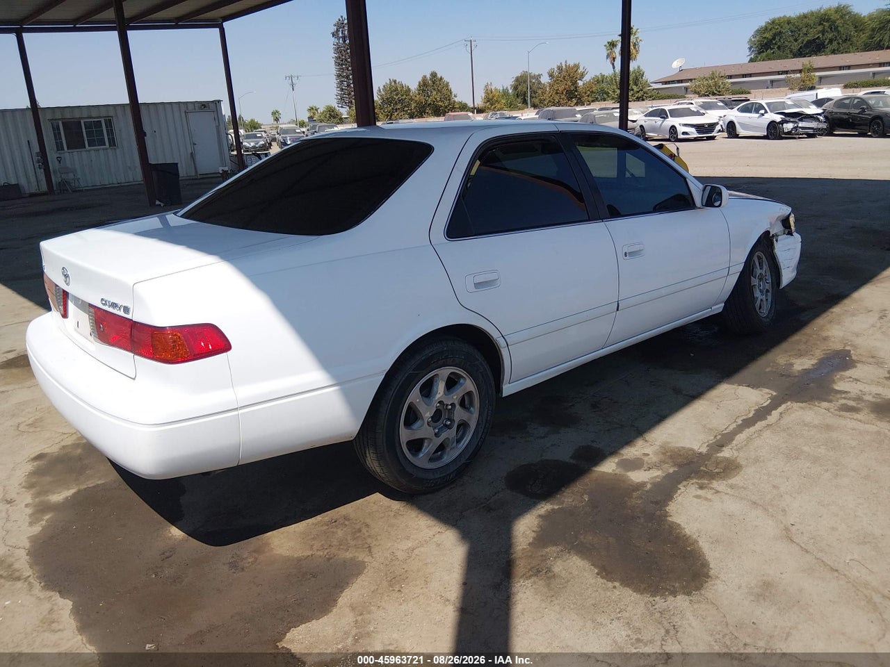 2000 TOYOTA CAMRY LE · 4/10