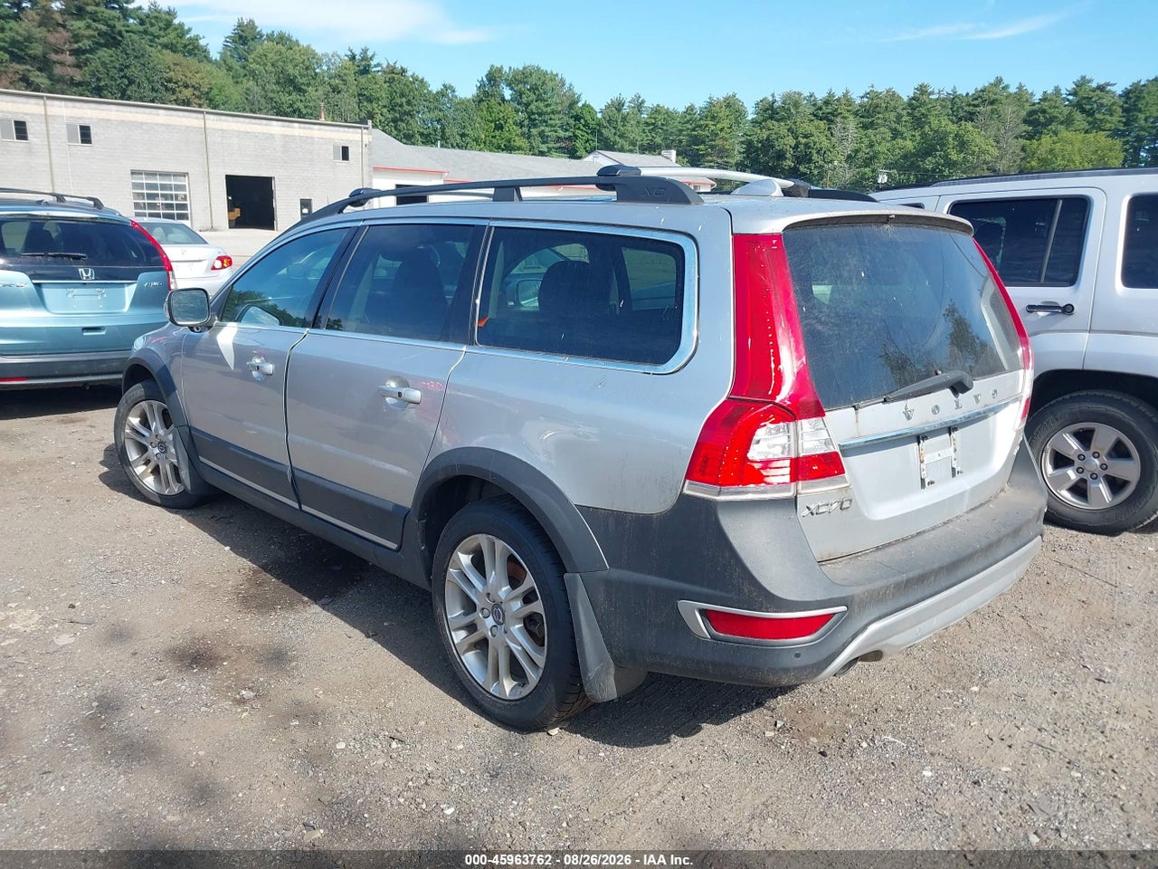 2016 VOLVO XC70 T5 PLATINUM · 3/11