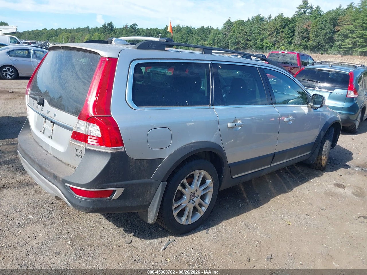 2016 VOLVO XC70 T5 PLATINUM · 4/11
