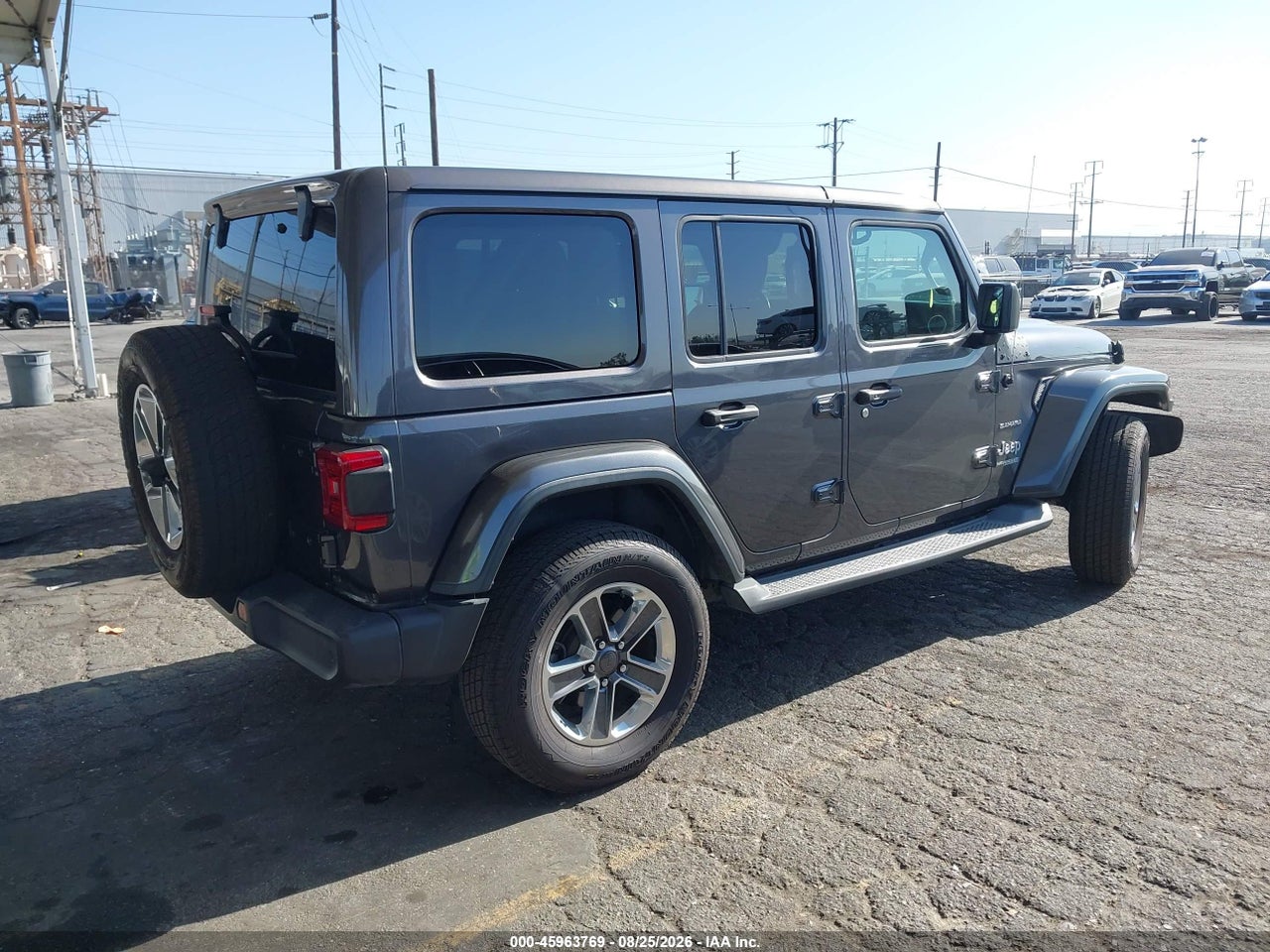 2018 JEEP WRANGLER UNLIMITED SAHARA 4X4 · 4/11