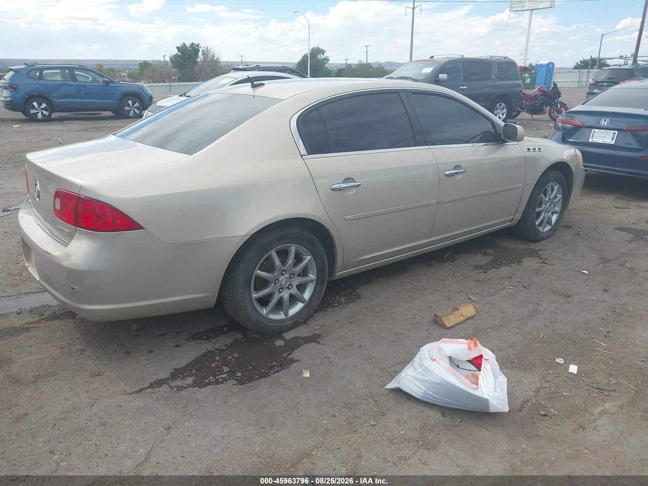 2008 BUICK LUCERNE CXL · 4/10