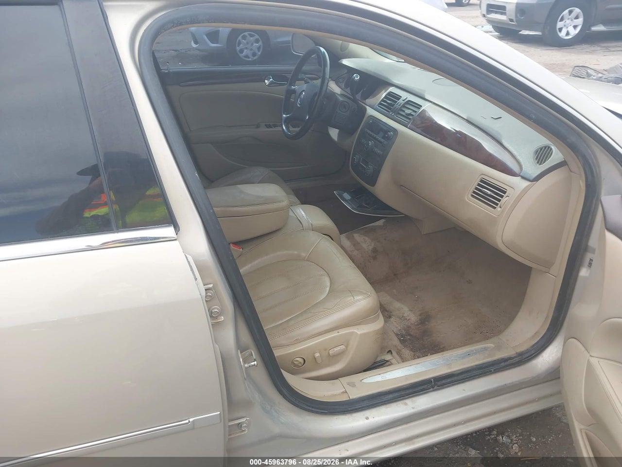 2008 BUICK LUCERNE CXL · 5/10