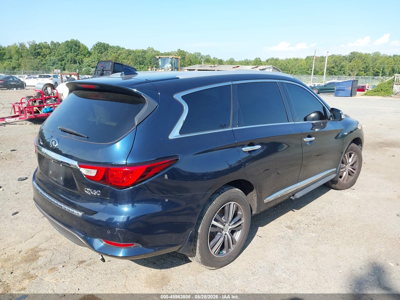 2017 INFINITI QX60   · 4/10