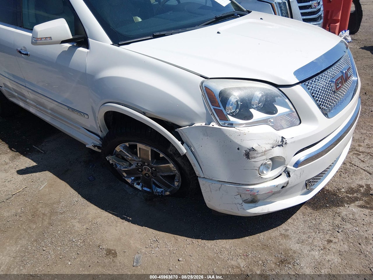 2011 GMC ACADIA DENALI · 6/10