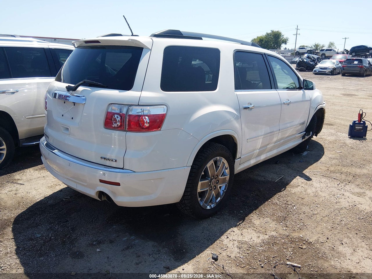 2011 GMC ACADIA DENALI · 4/10
