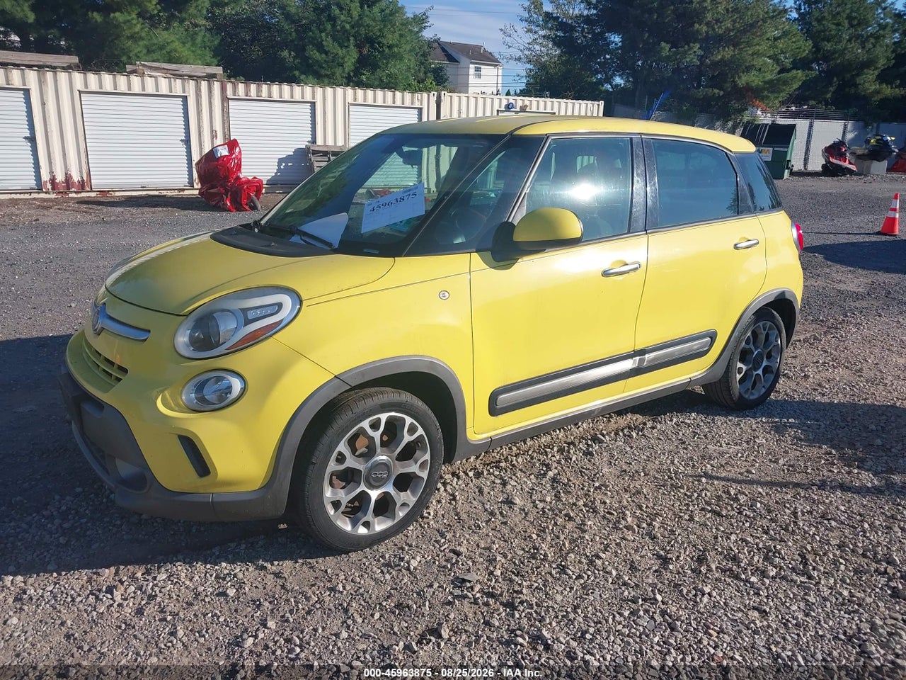 2014 FIAT 500L TREKKING · 2/11