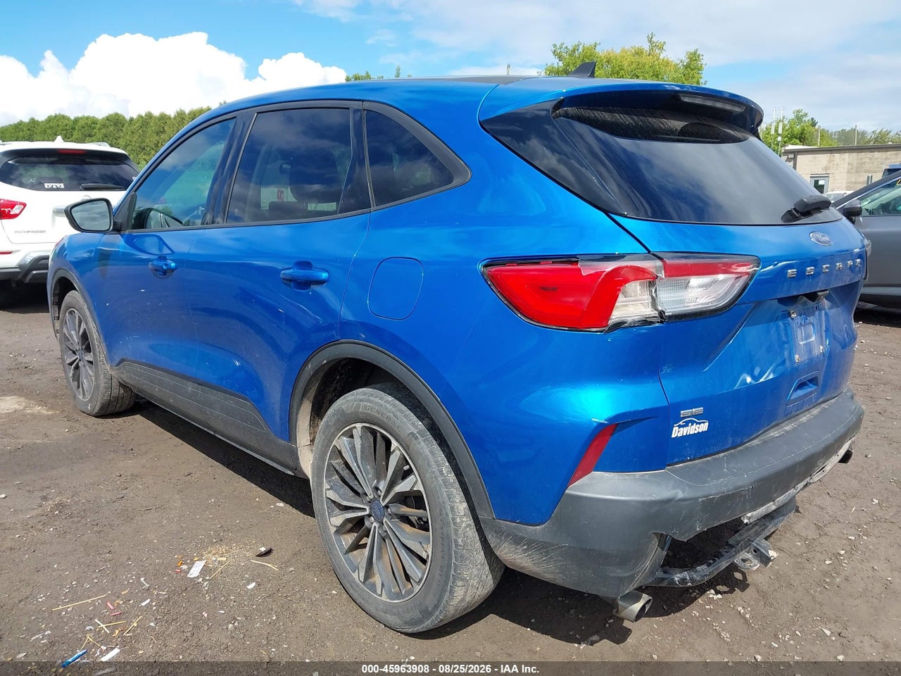 2021 FORD ESCAPE SE · 3/11