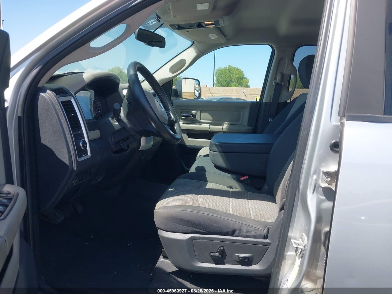 2011 RAM RAM 2500 SLT · 5/11