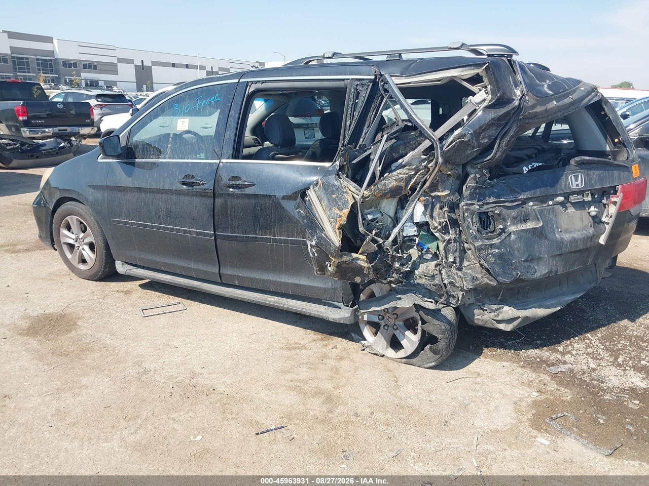 2010 HONDA ODYSSEY TOURING · 3/10