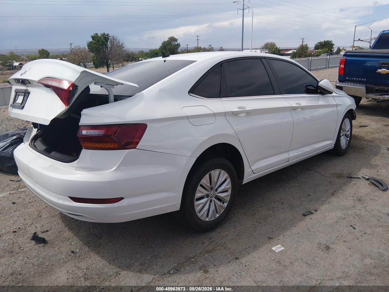 2019 VOLKSWAGEN JETTA · 4/10
