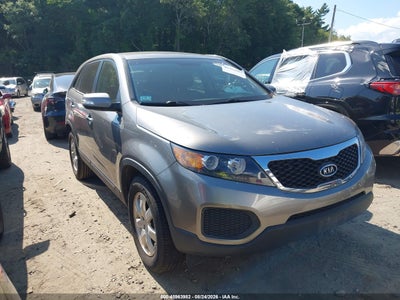 5XYKT3A19DG****** · 2013 KIA SORENTO LX