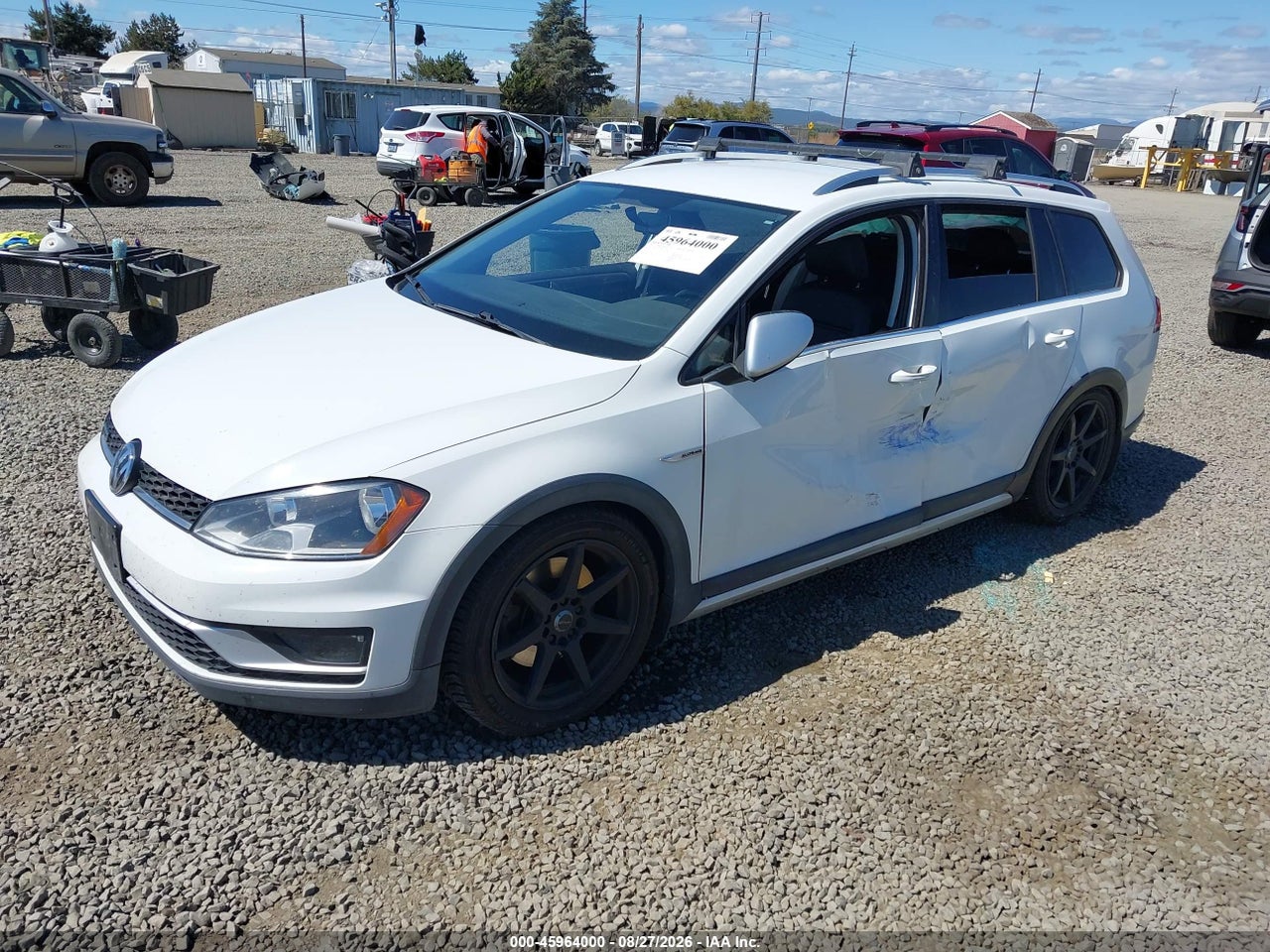 2017 VOLKSWAGEN GOLF ALLTRACK TSI S/TSI SE · 2/11