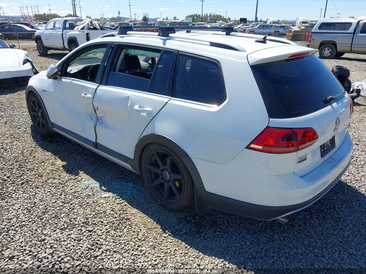 2017 VOLKSWAGEN GOLF ALLTRACK TSI S/TSI SE · 3/11