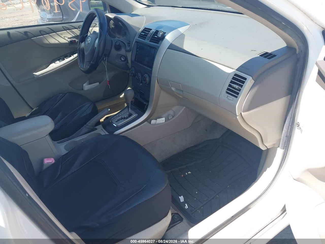 2010 TOYOTA COROLLA LE · 5/11