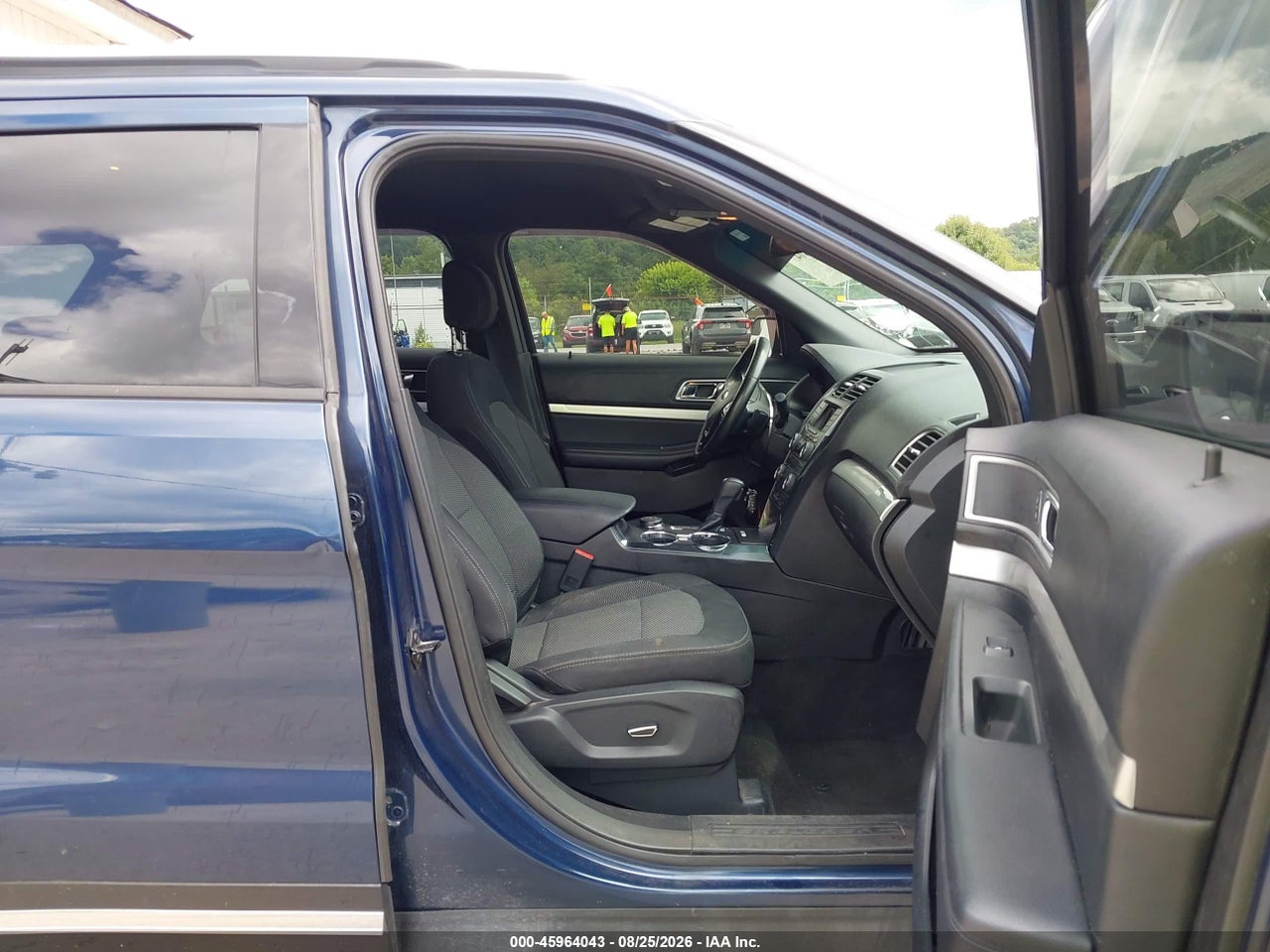 2017 FORD EXPLORER XLT · 5/11