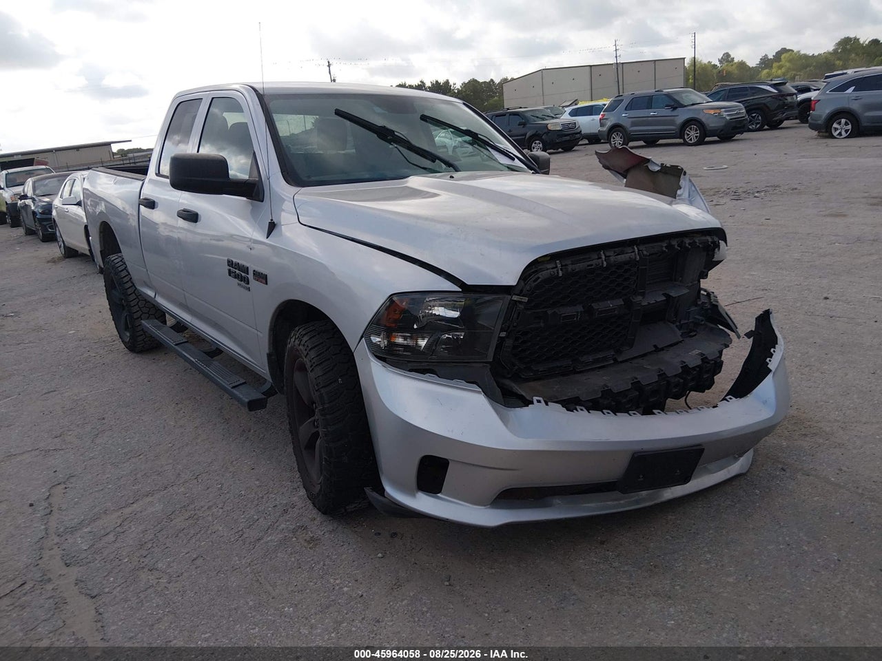 1C6RR7FT9KS****** · 2019 RAM 1500 CLASSIC EXPRESS  4X4 6'4 BOX