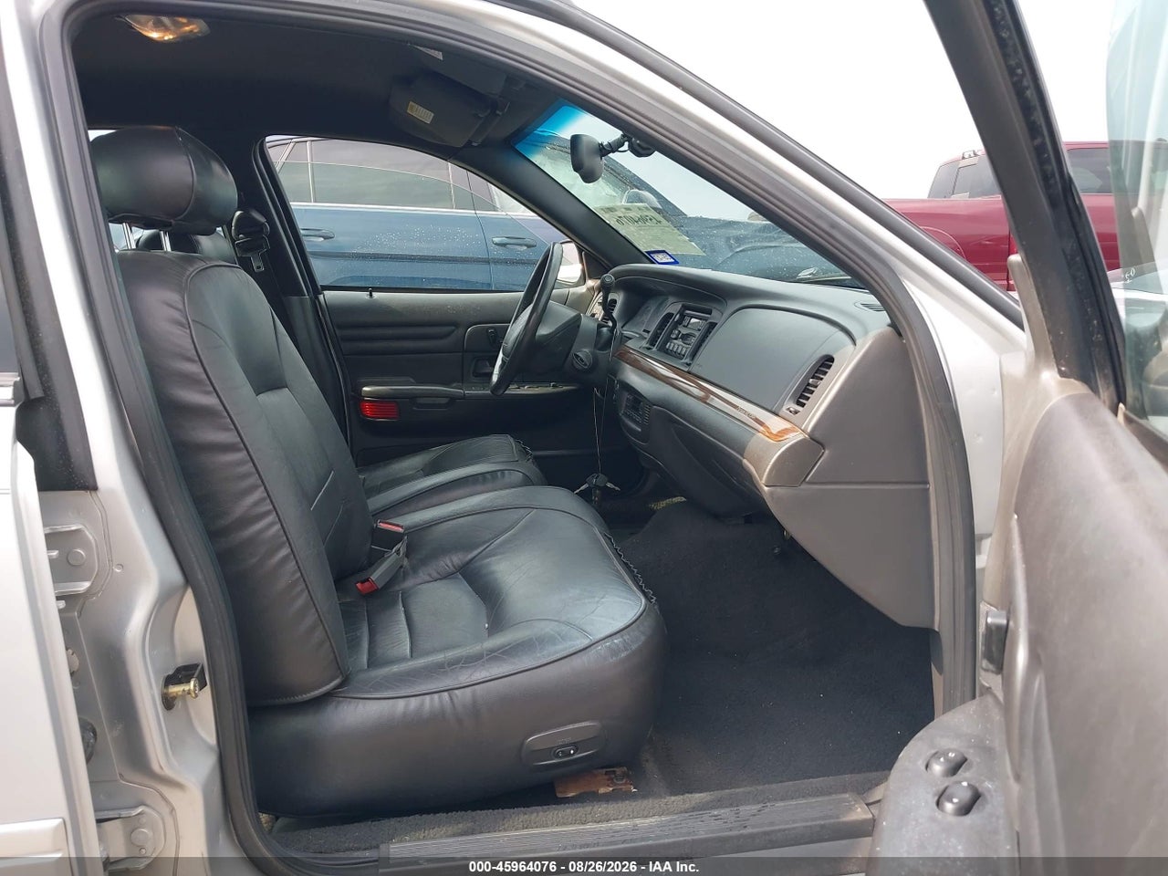 2002 FORD CROWN VICTORIA LX · 5/11