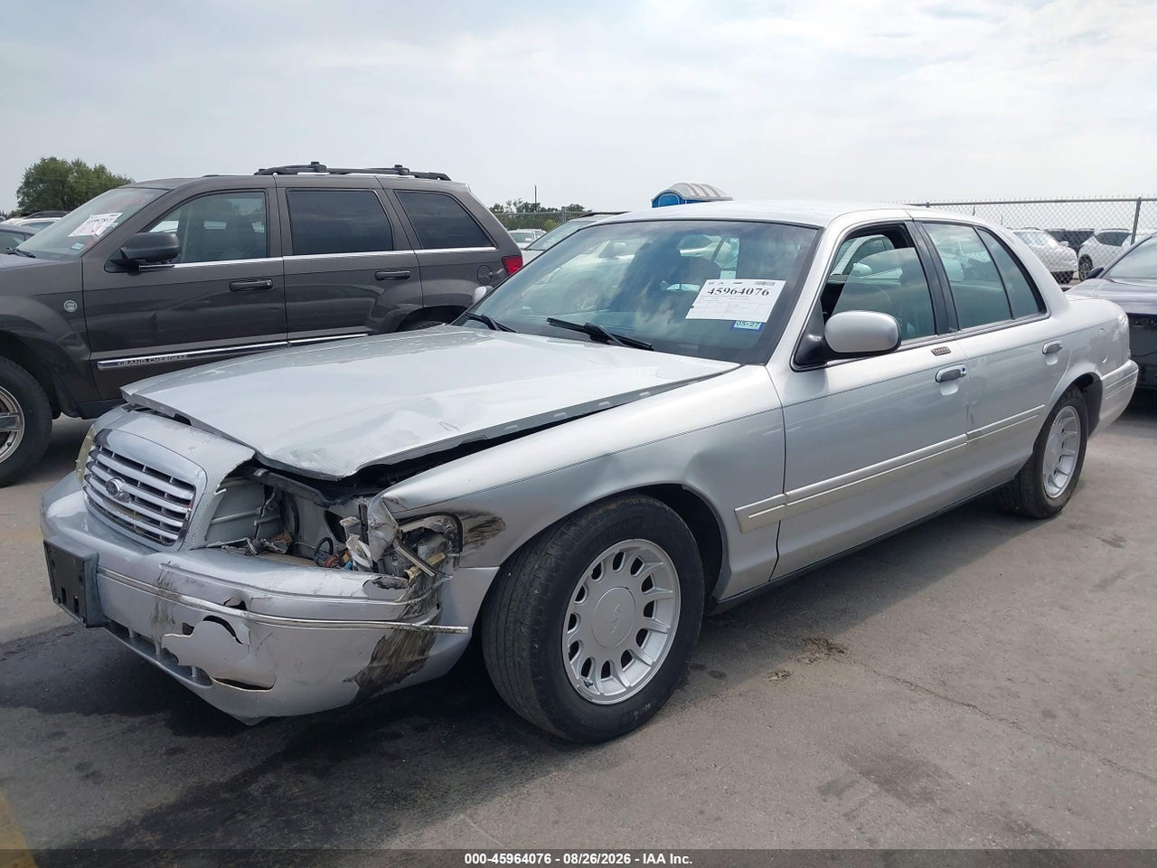 2002 FORD CROWN VICTORIA LX · 2/11