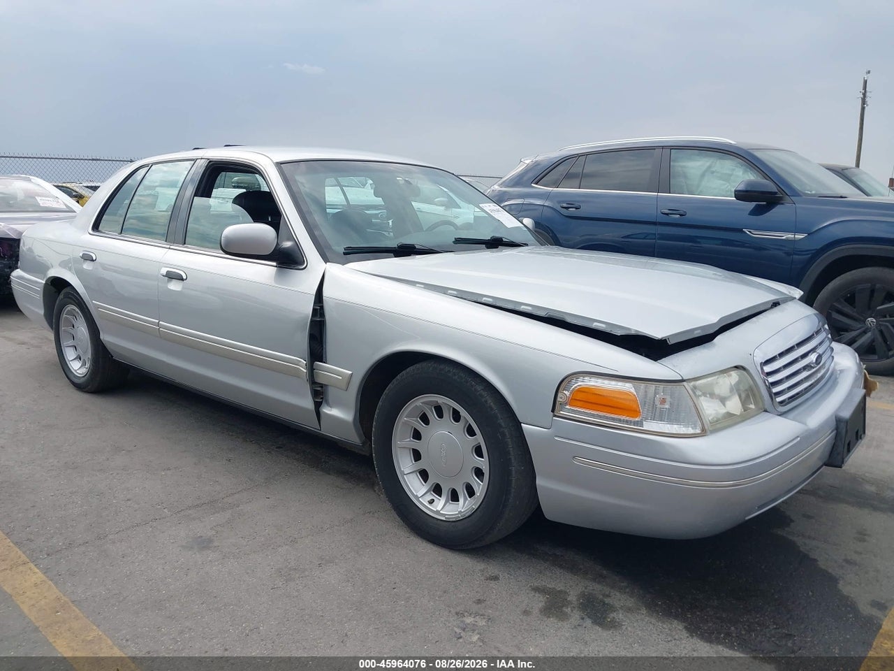 2002 FORD CROWN VICTORIA LX