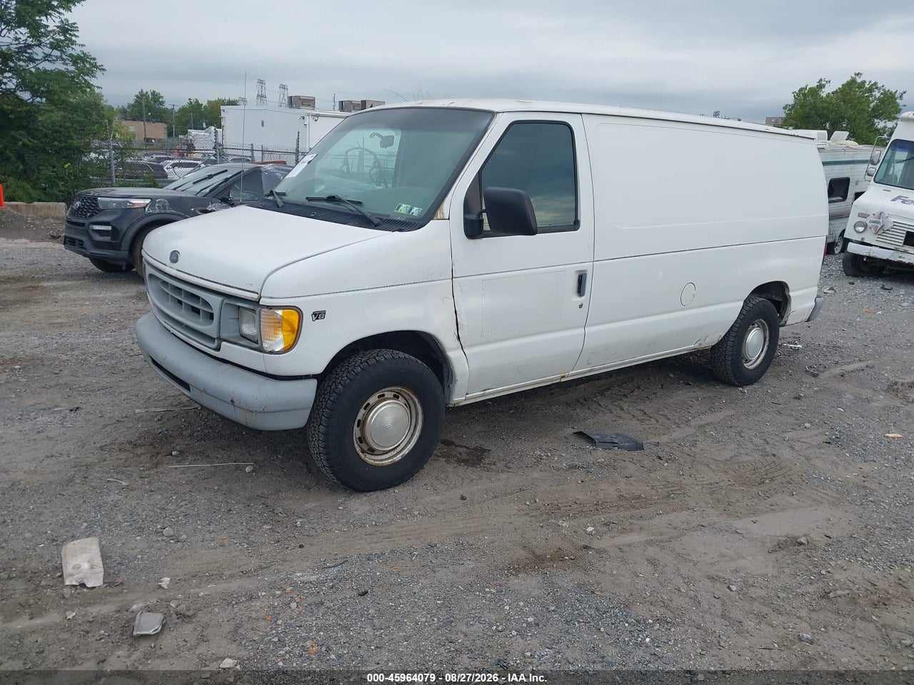2000 FORD E-150 COMMERCIAL/RECREATIONAL · 2/11