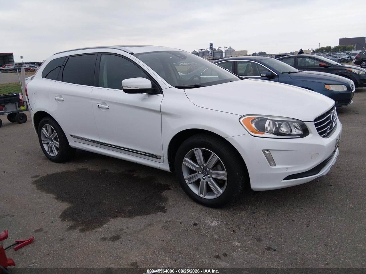 2016 VOLVO XC60 T6 DRIVE-E