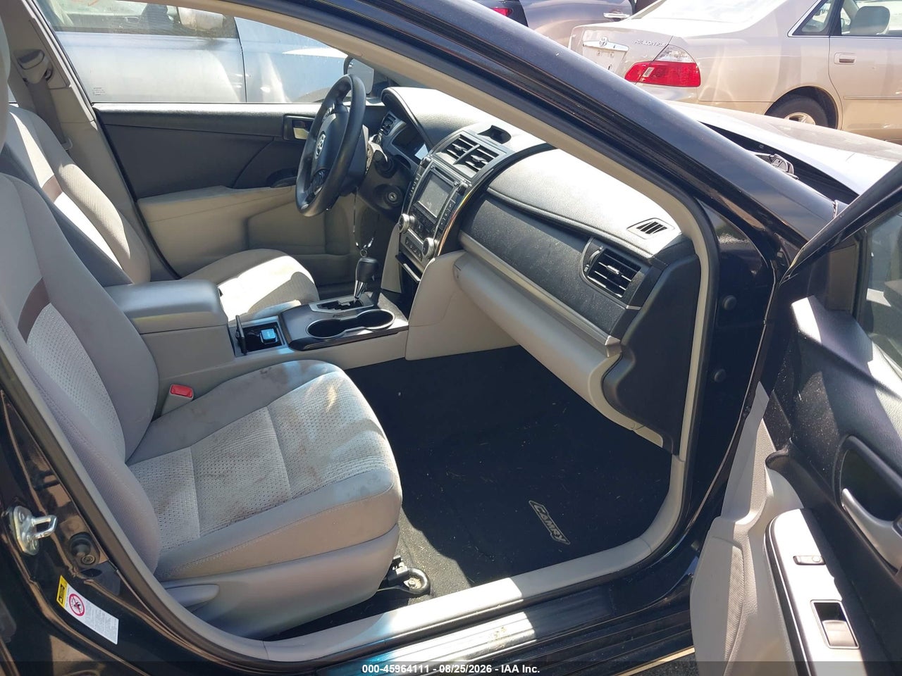 2013 TOYOTA CAMRY LE · 5/11