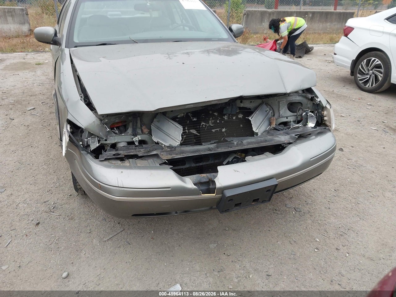 2001 FORD CROWN VICTORIA LX · 6/11
