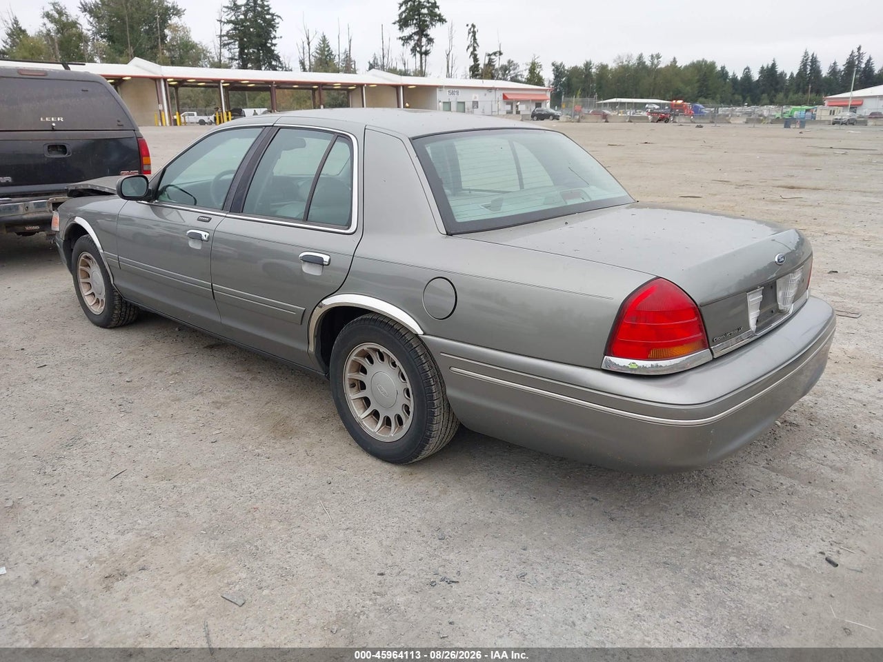 2001 FORD CROWN VICTORIA LX · 3/11