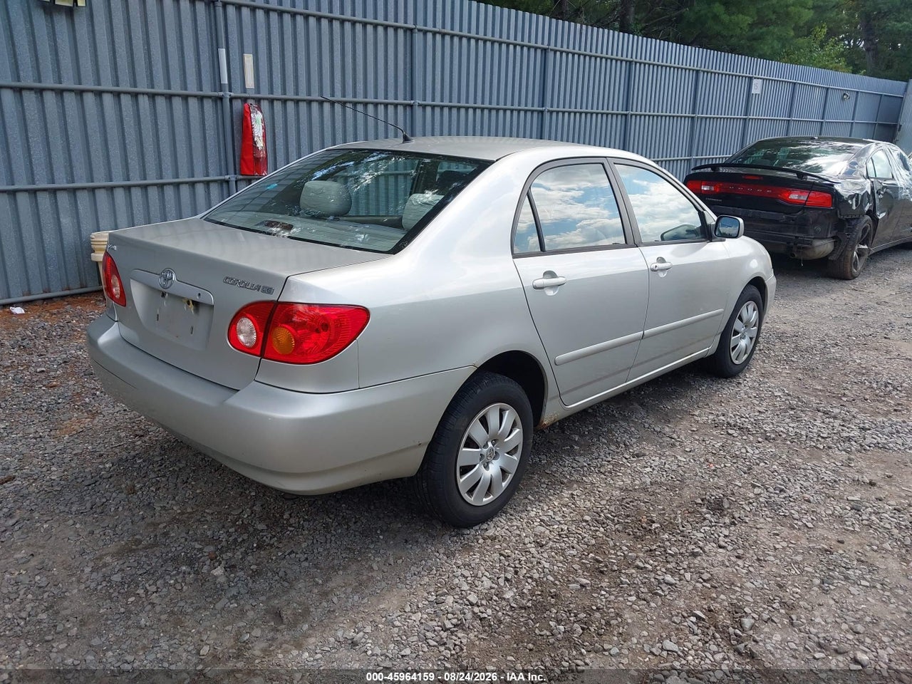 2004 TOYOTA COROLLA LE · 4/8