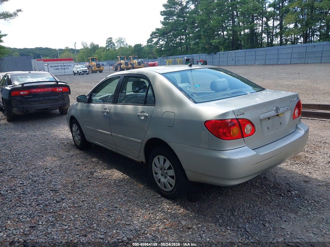 2004 TOYOTA COROLLA LE · 3/8