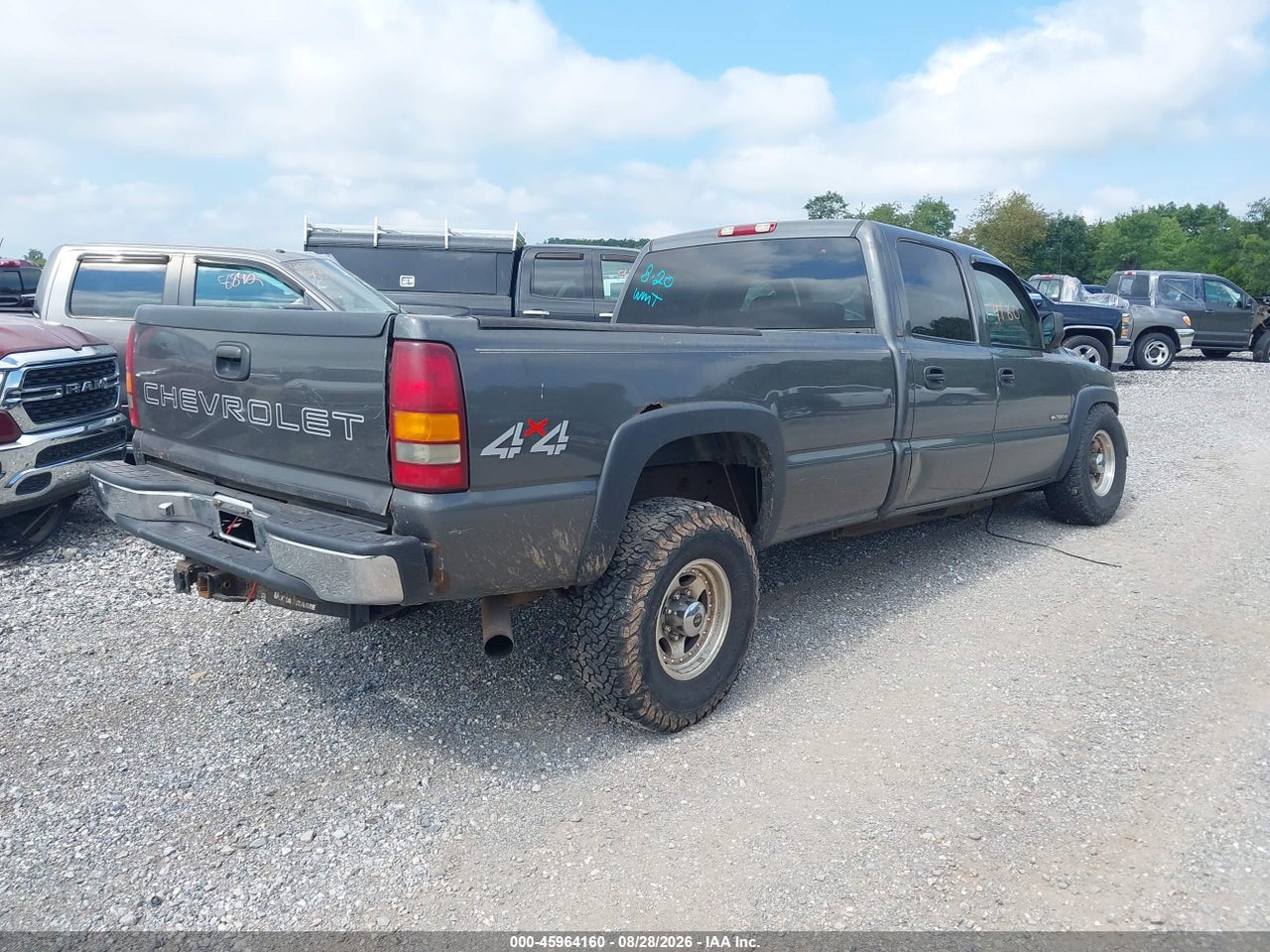 2002 CHEVROLET SILVERADO 2500HD · 4/11