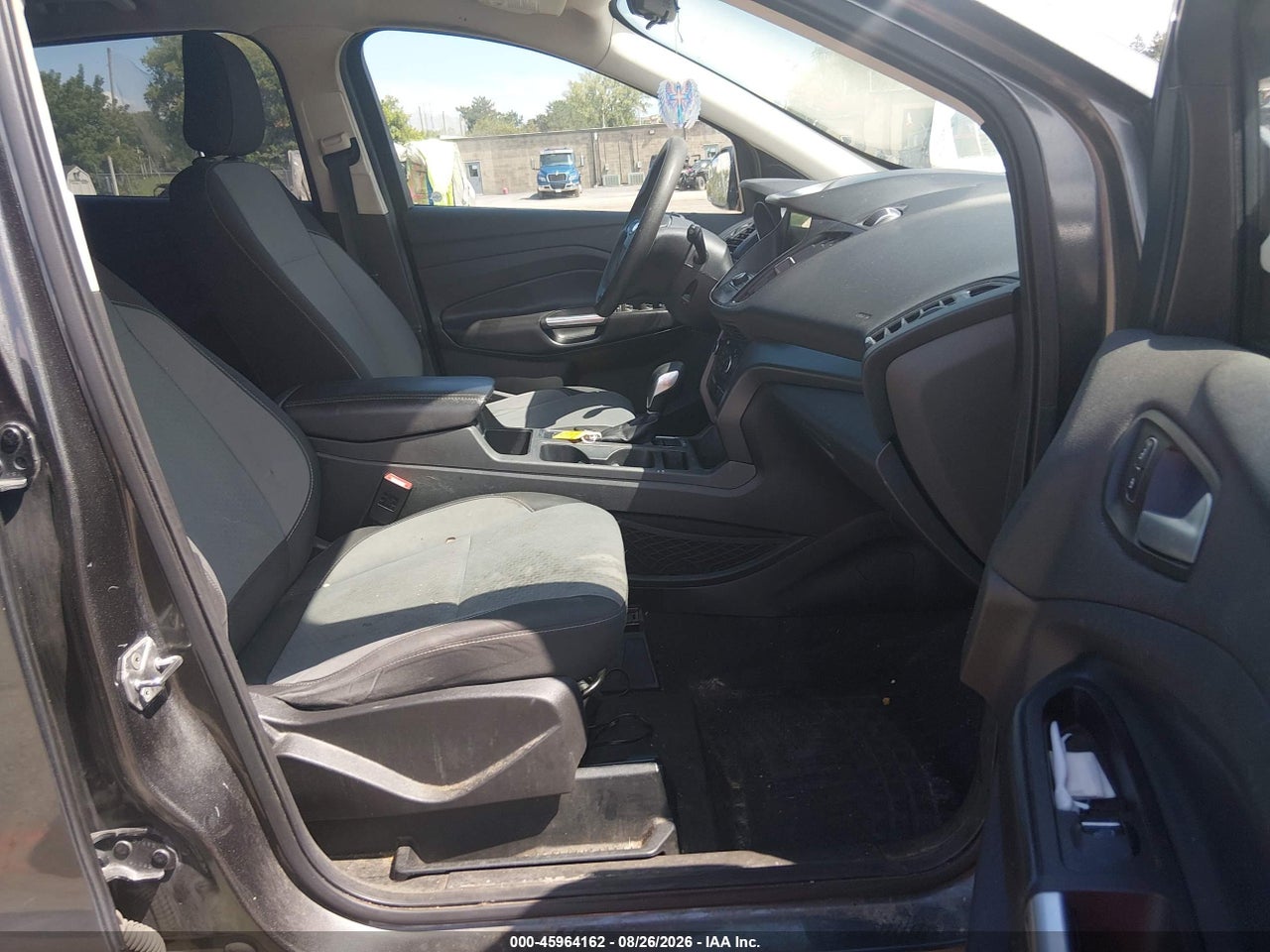 2019 FORD ESCAPE SE · 5/11
