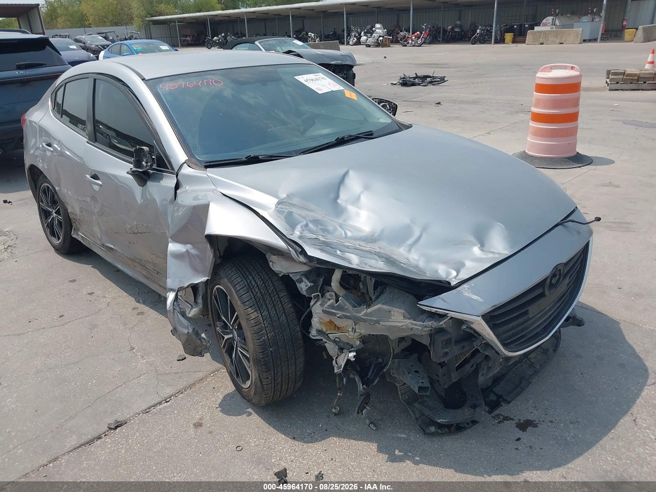 2015 MAZDA MAZDA3 I SPORT · 6/10