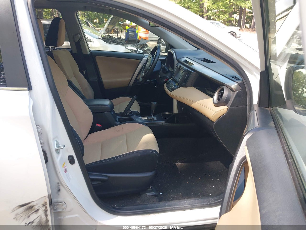 2016 TOYOTA RAV4 XLE · 5/11
