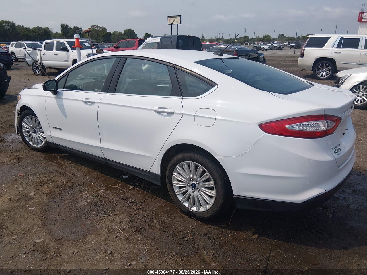 2016 FORD FUSION HYBRID S · 3/11