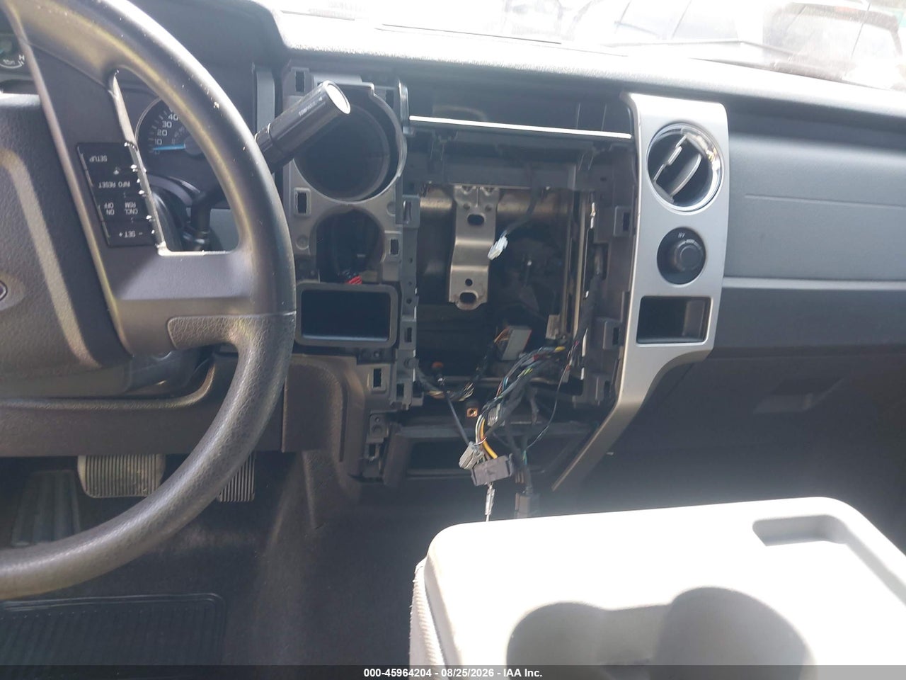 2013 FORD F-150 XLT · 6/10