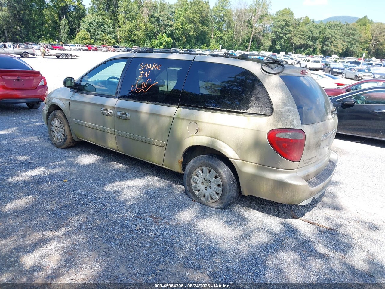 2005 CHRYSLER TOWN &amp; COUNTRY LX · 3/11
