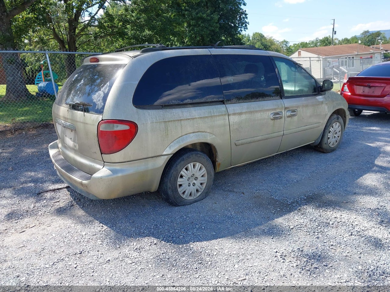 2005 CHRYSLER TOWN &amp; COUNTRY LX · 4/11
