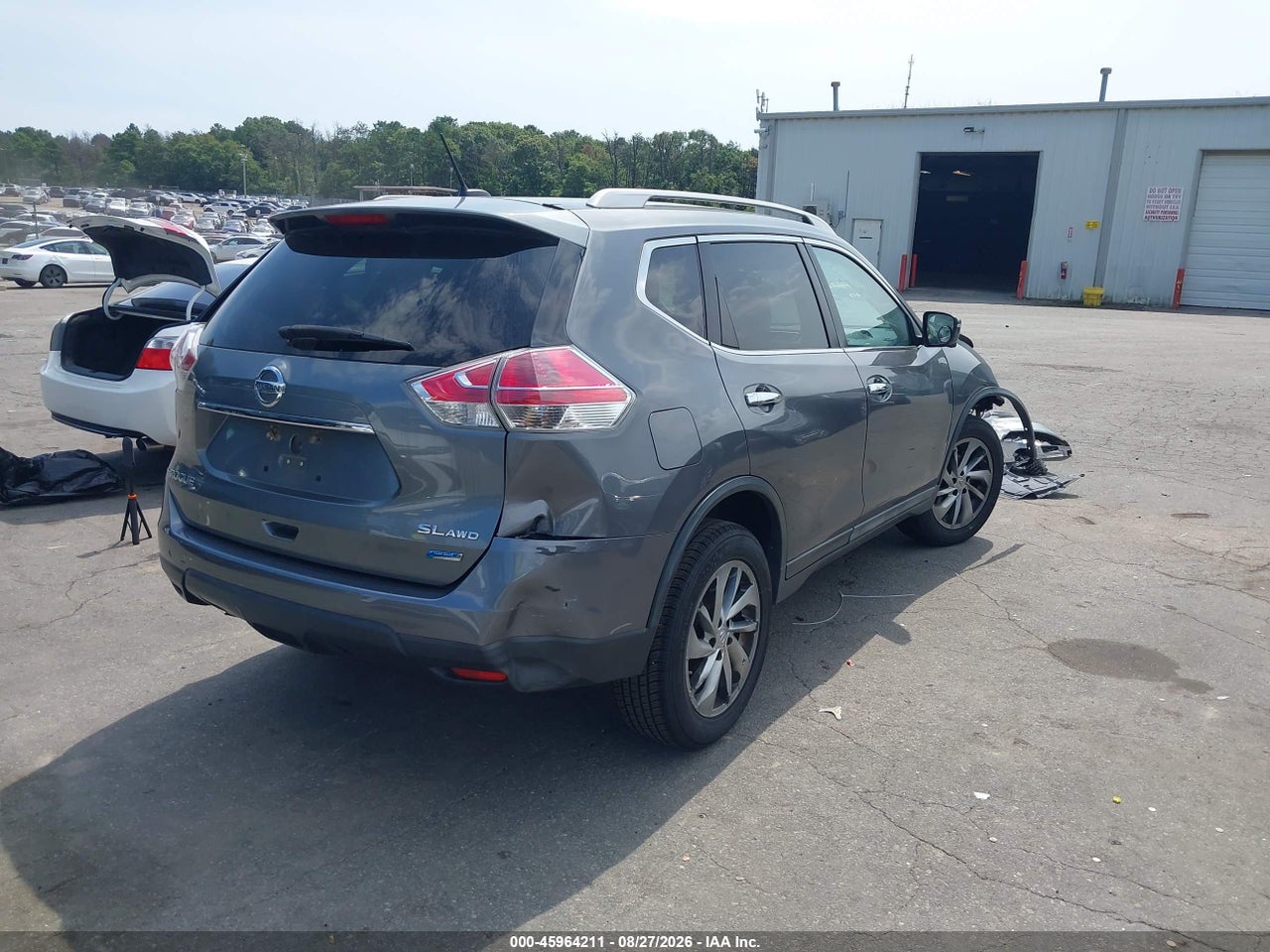 2014 NISSAN ROGUE SL · 4/11