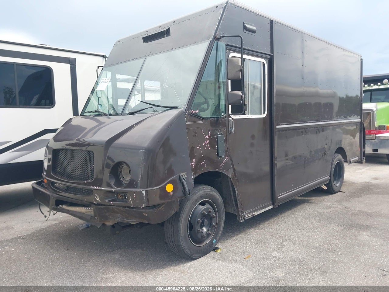 2009 FREIGHTLINER CHASSIS M LINE WALK-IN VAN · 2/11