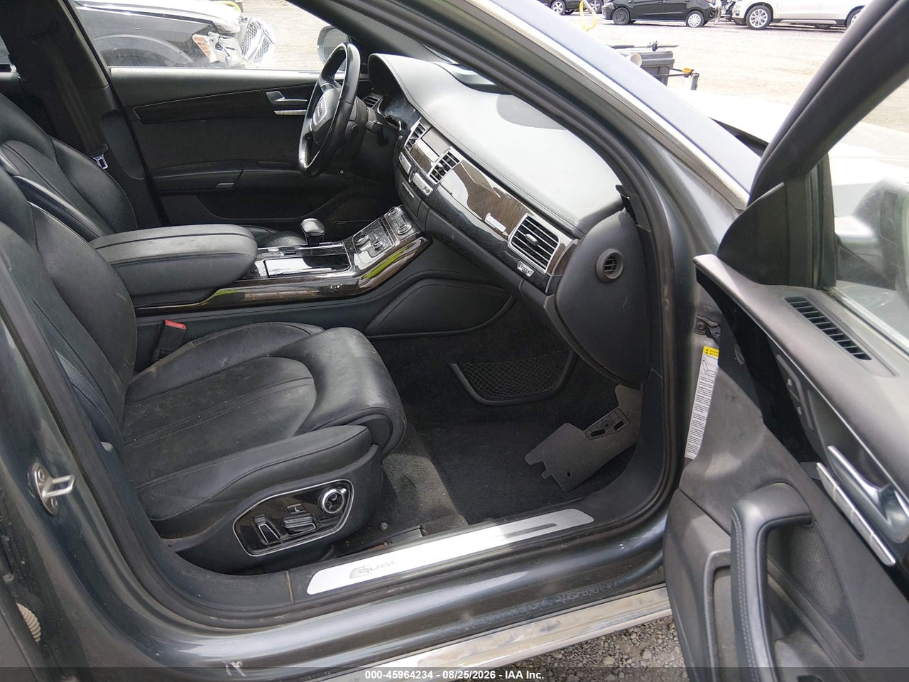 2016 AUDI A8 L 3.0T · 5/11