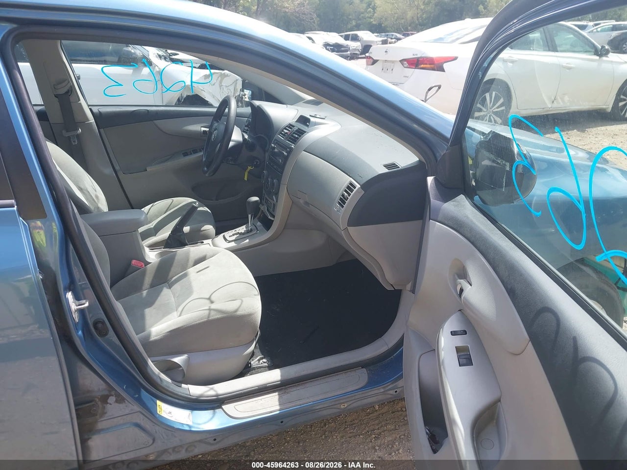 2012 TOYOTA COROLLA LE · 5/11