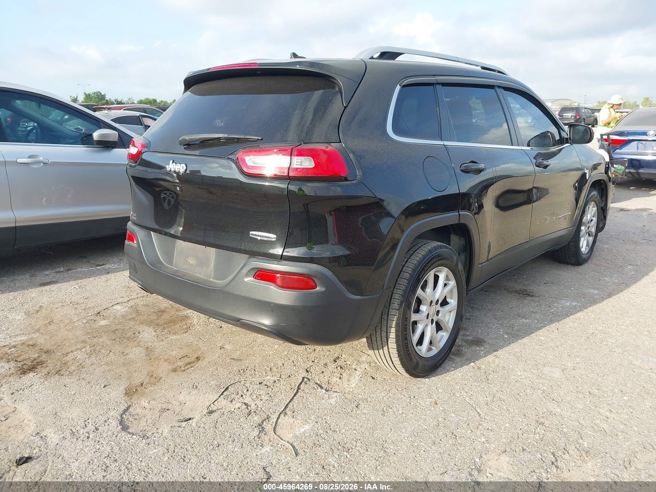 2016 JEEP CHEROKEE LATITUDE · 4/11